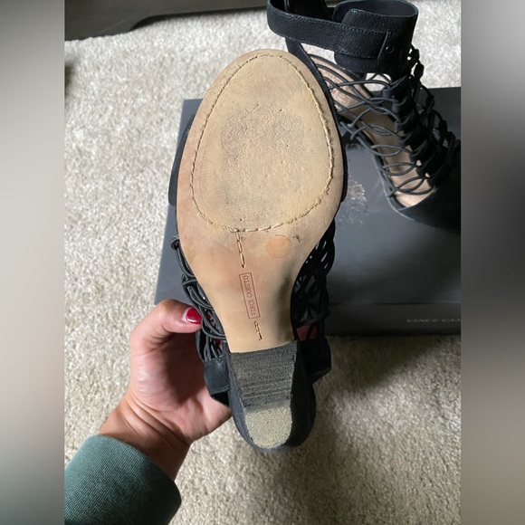 Vince Camuto Evel Strappy Block Heels (Size 7, Black). - Picture 4 of 6